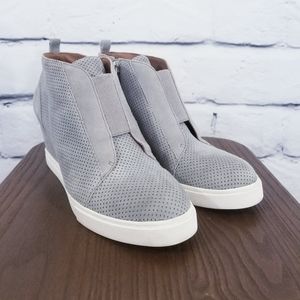 Linea Paolo sz.6 wedge sneaker heels Felicia gray